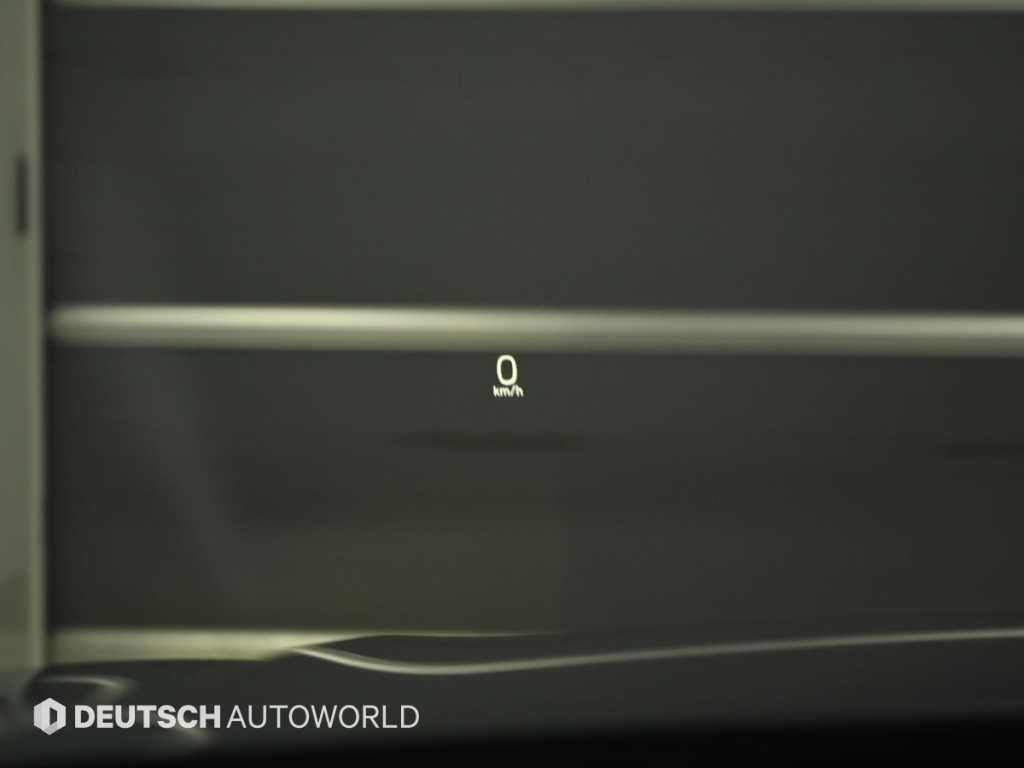 Volvo XC60 — photo 17