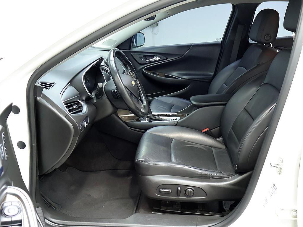 CHEVROLET Malibu — photo 11
