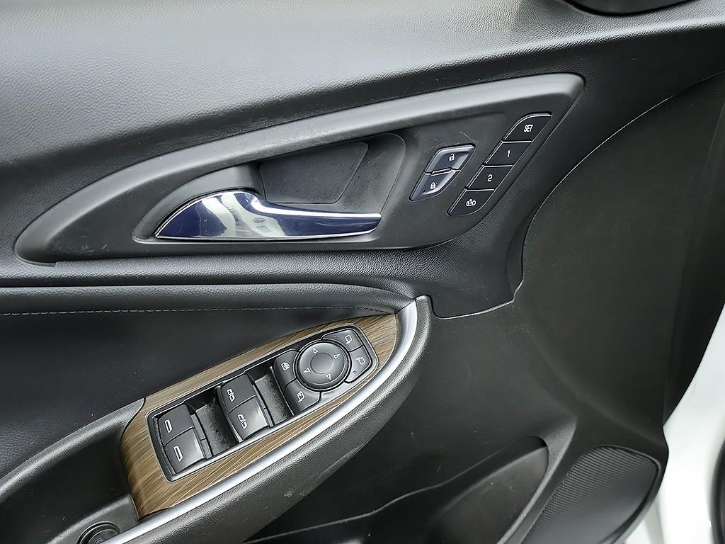 CHEVROLET Malibu — photo 13