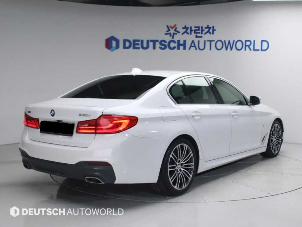 BMW 5-Series — photo 02