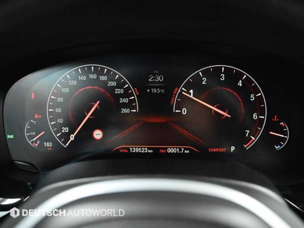 BMW 5-Series — photo 08