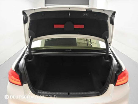 BMW 5-Series — photo 19