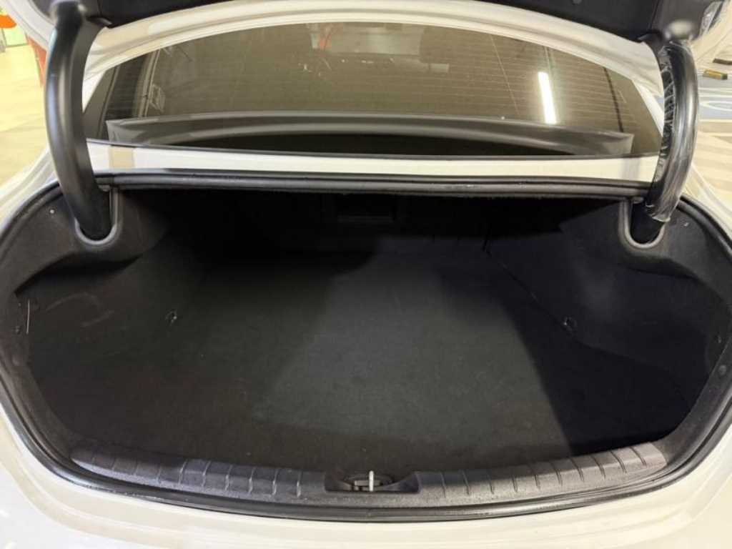 Hyundai Grandeur — photo 17