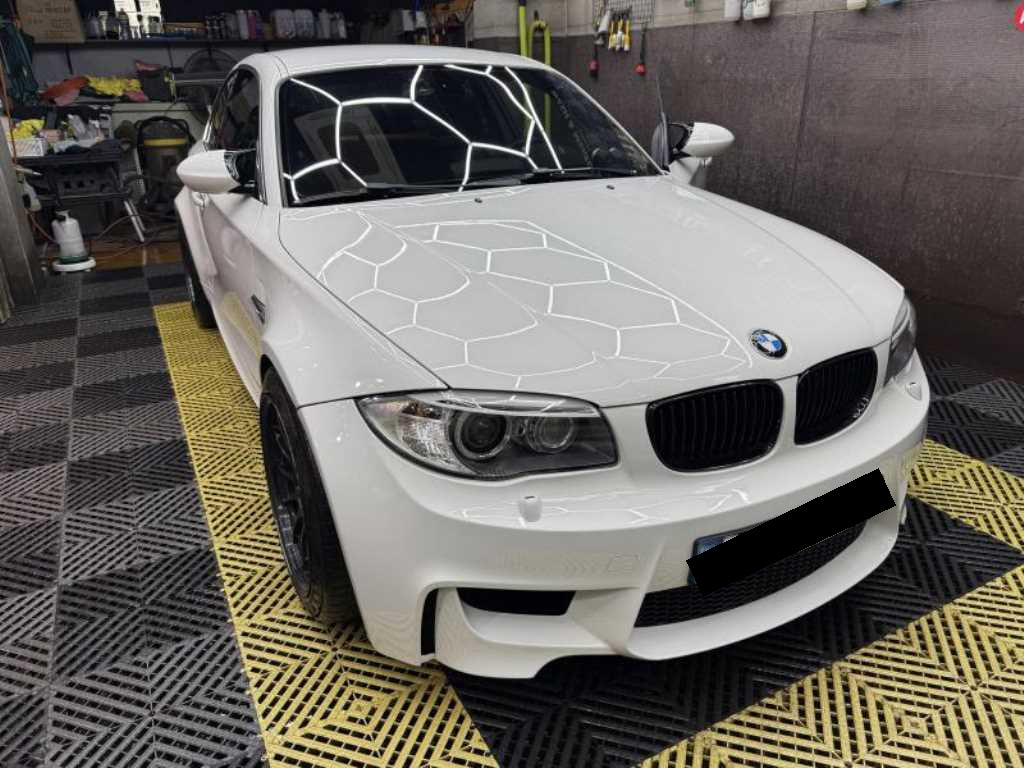 BMW 1M — photo 01