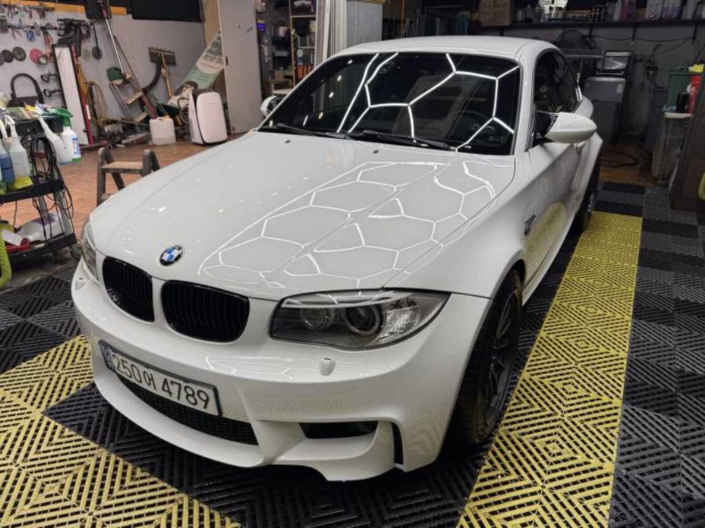 BMW 1M — photo 02