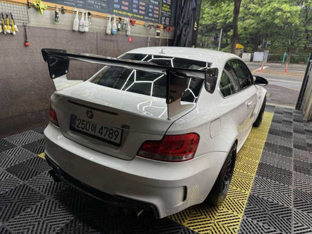 BMW 1M — photo 04