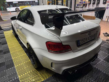 BMW 1M — photo 06