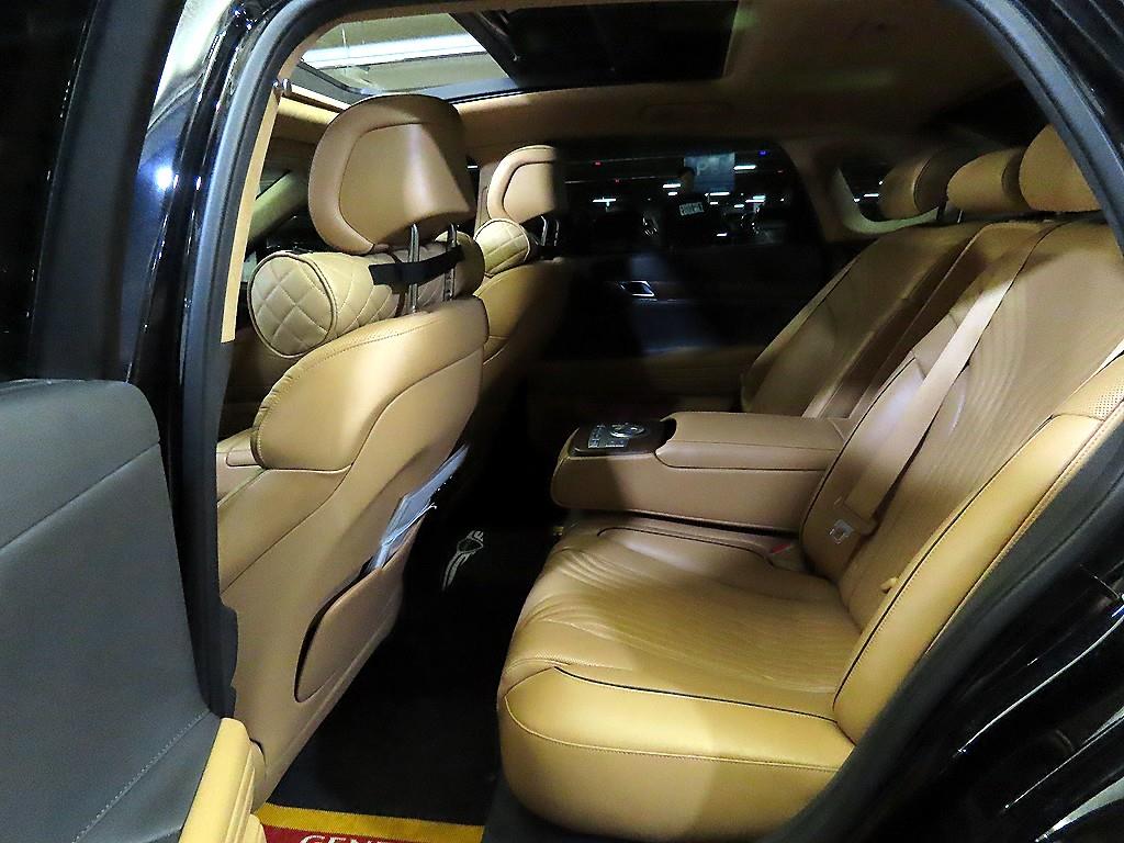 Genesis G80 — photo 07