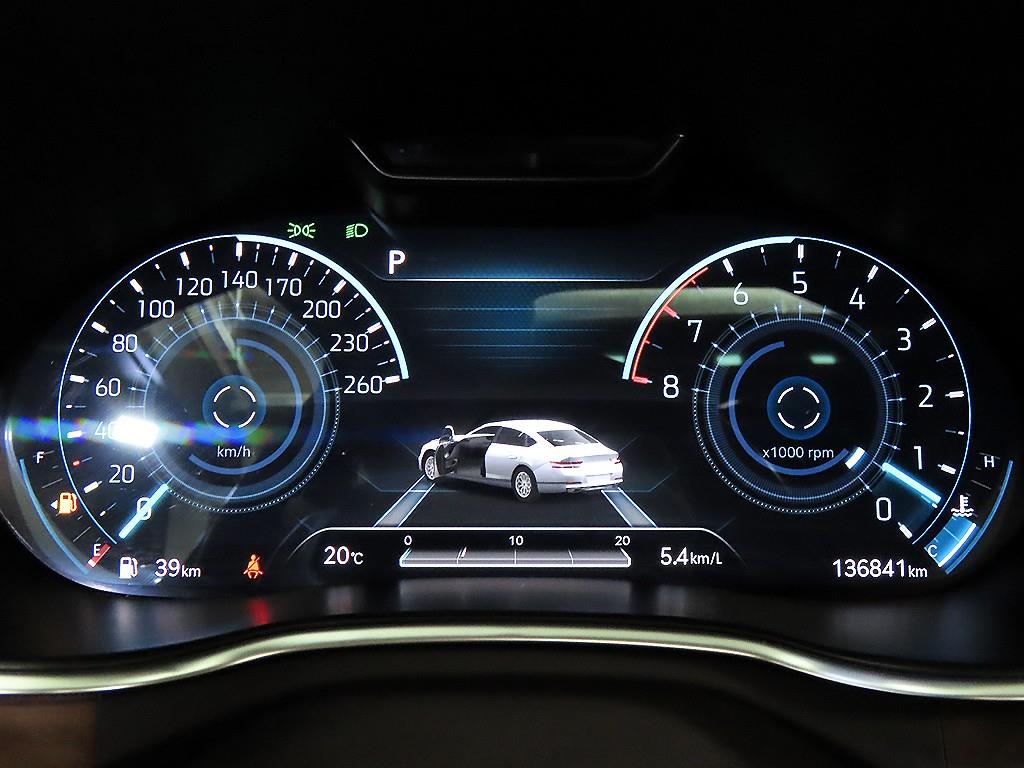 Genesis G80 — photo 09