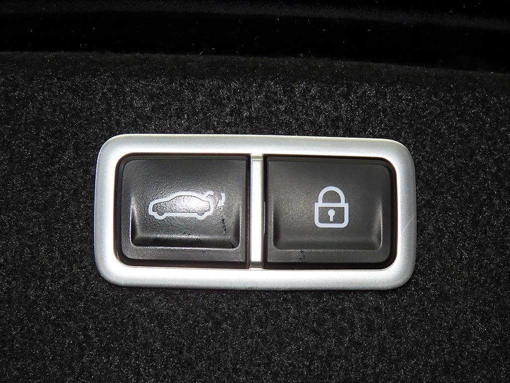 Genesis G80 — photo 15