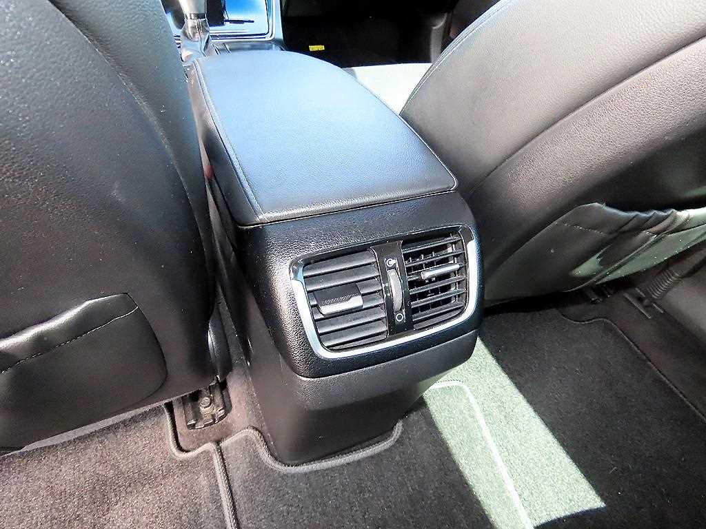 Hyundai Grandeur — photo 17