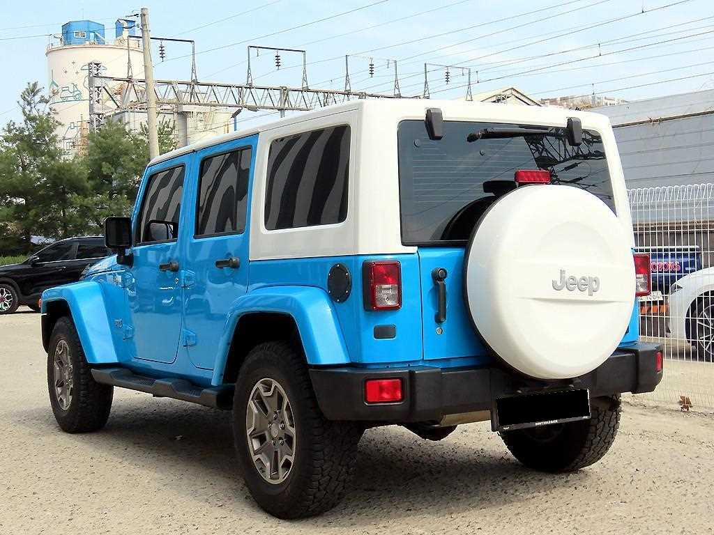 Jeep Wrangler — photo 03