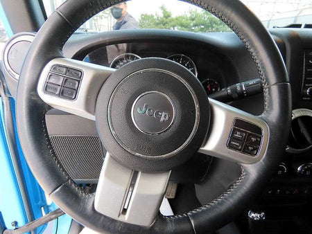 Jeep Wrangler — photo 08