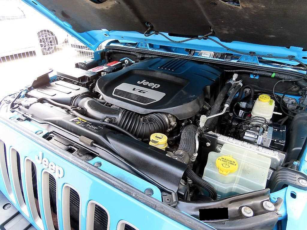 Jeep Wrangler — photo 18