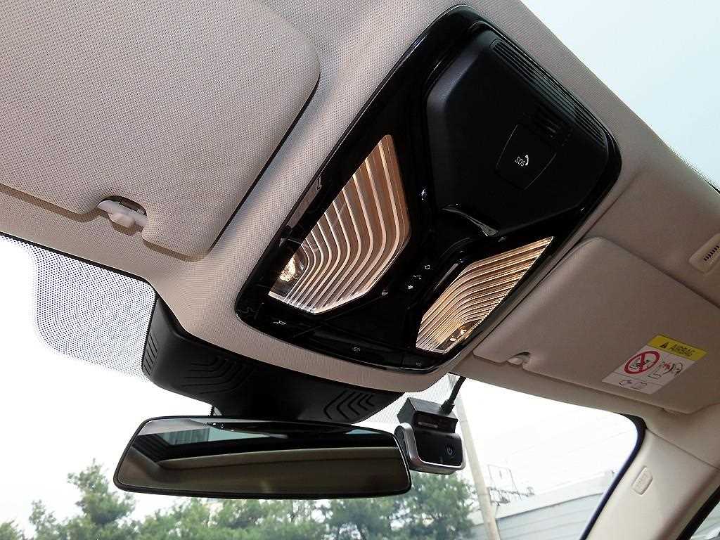 BMW 5-Series — photo 15