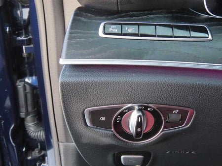 Mercedes-Benz E-Class — photo 10