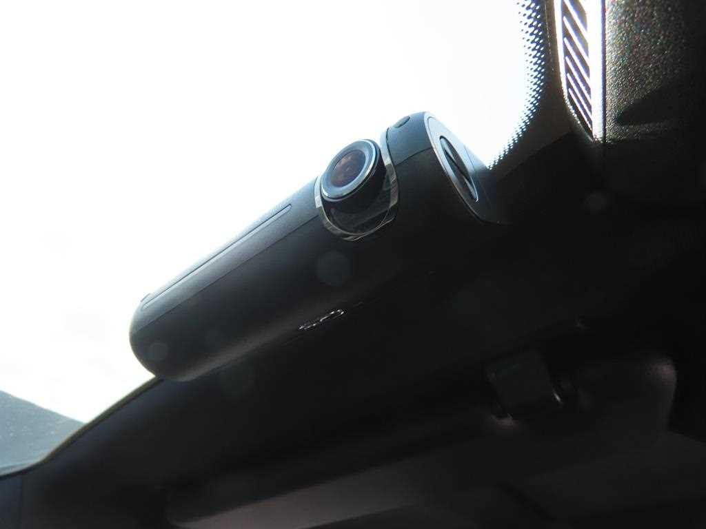 Mercedes-Benz E-Class — photo 17