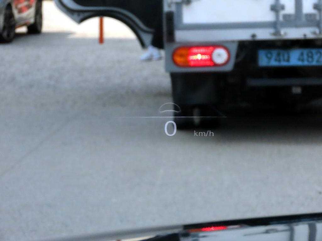 Genesis GV70 — photo 10