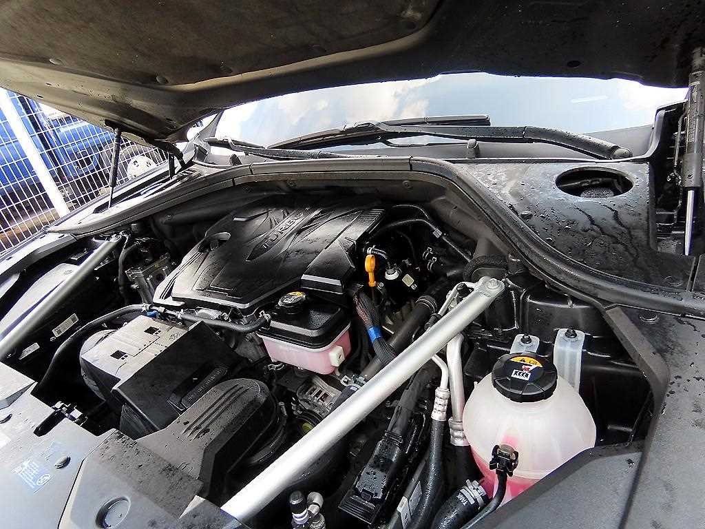 Genesis GV70 — photo 19