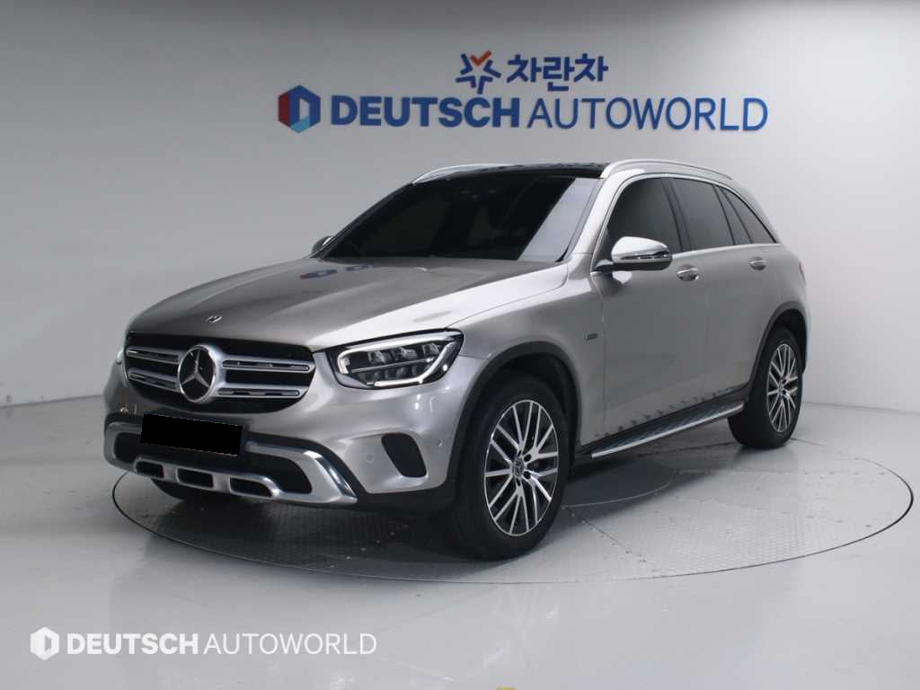 Mercedes-Benz GLC-Class — photo 01
