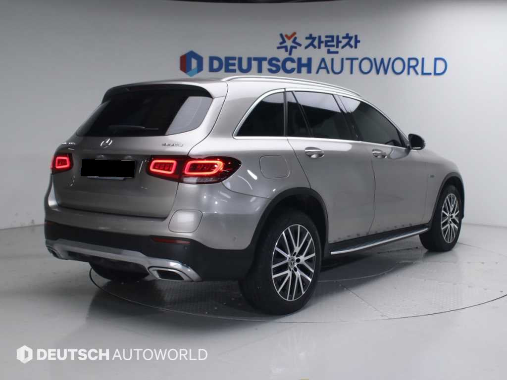 Mercedes-Benz GLC-Class — photo 02