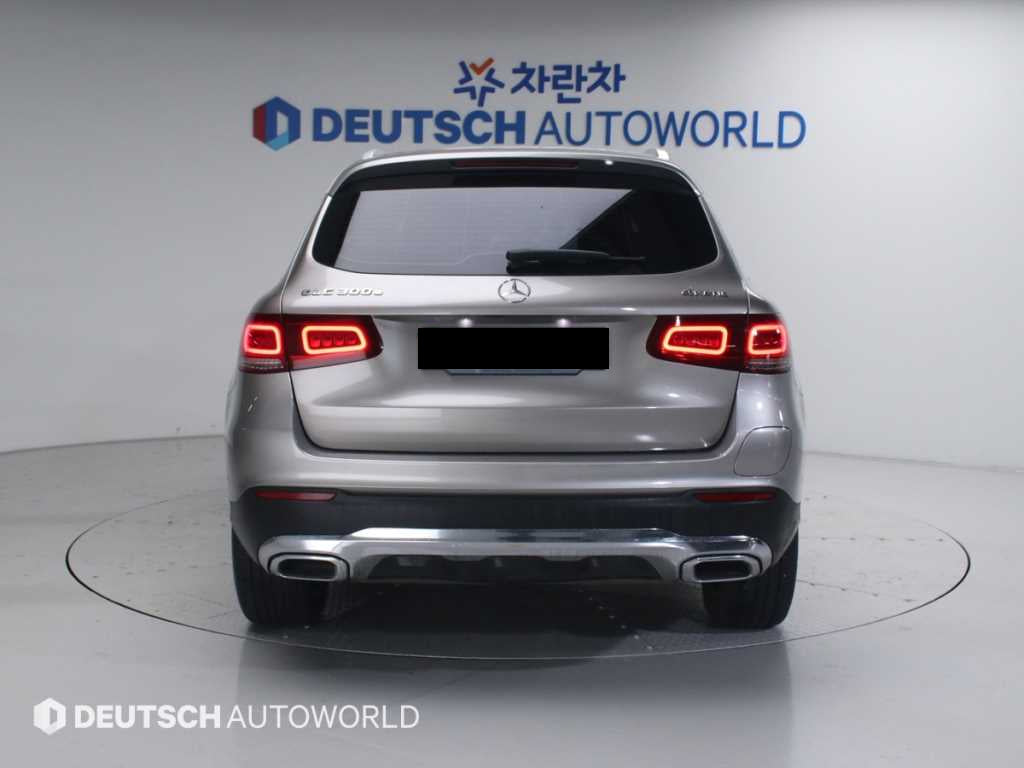 Mercedes-Benz GLC-Class — photo 04