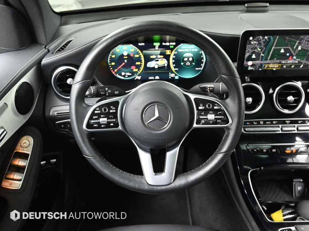Mercedes-Benz GLC-Class — photo 13