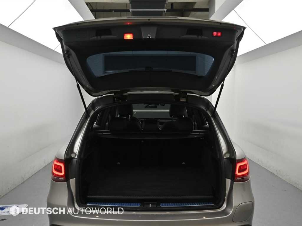 Mercedes-Benz GLC-Class — photo 19