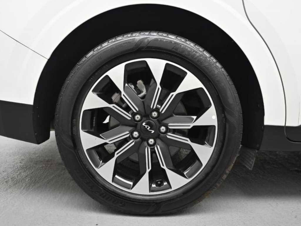 Kia Carnival — photo 05