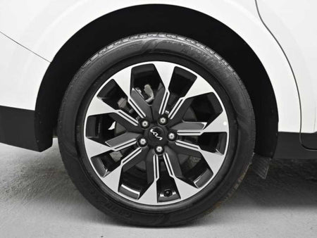 Kia Carnival — photo 05