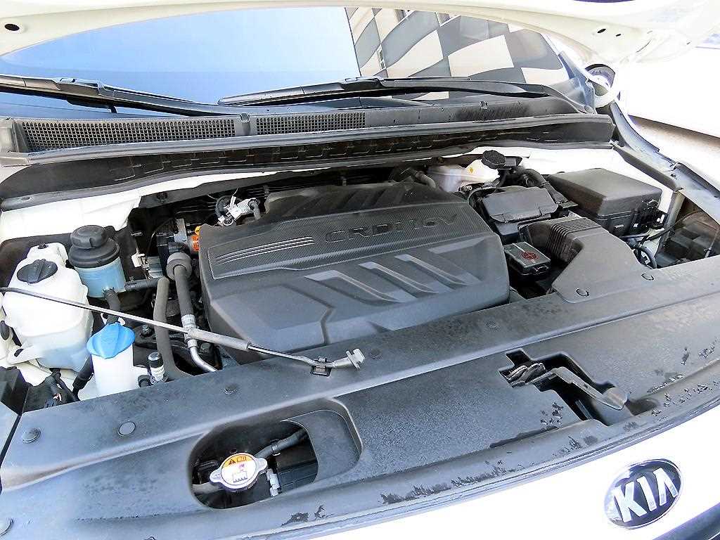 Kia Carnival — photo 02