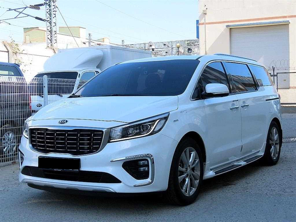 Kia Carnival — photo 03