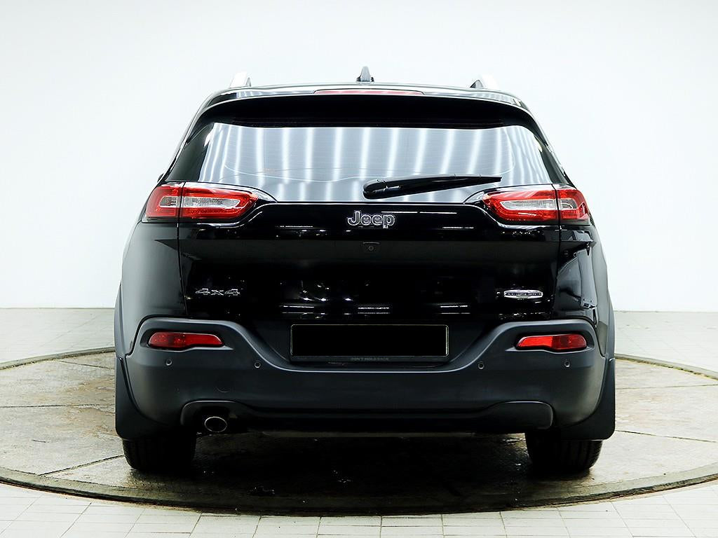 Jeep Cherokee — photo 03