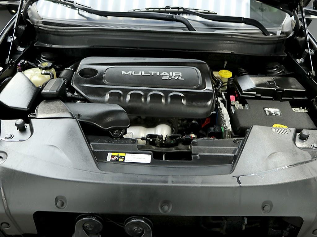 Jeep Cherokee — photo 07
