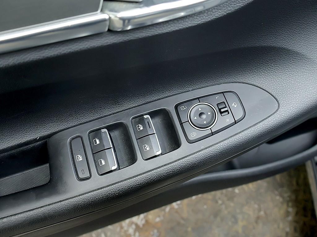 Hyundai Grandeur — photo 13