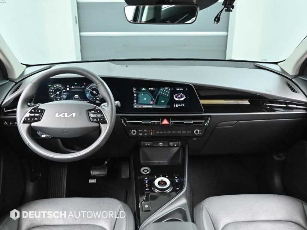 Kia Niro — photo 07