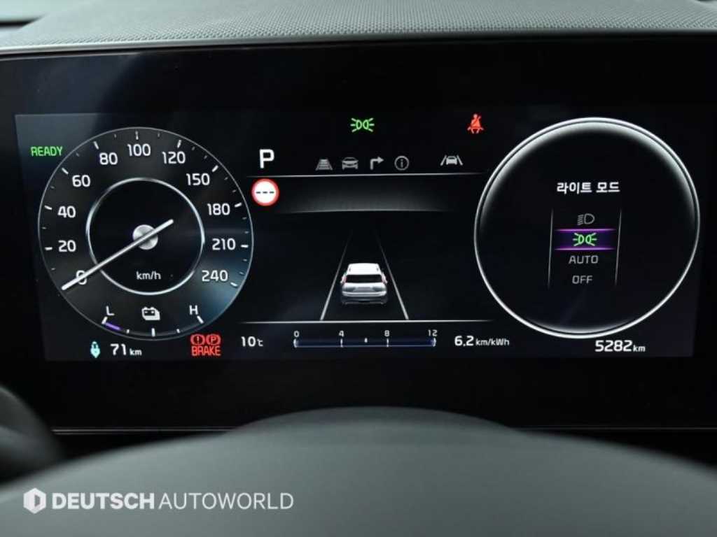 Kia Niro — photo 08
