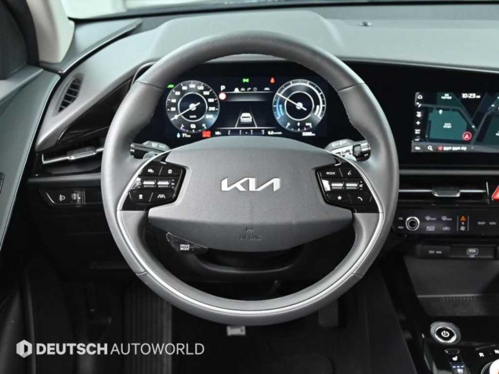 Kia Niro — photo 13
