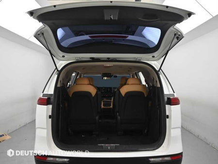 Kia Carnival — photo 19