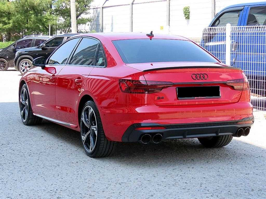 Audi S4 — photo 03