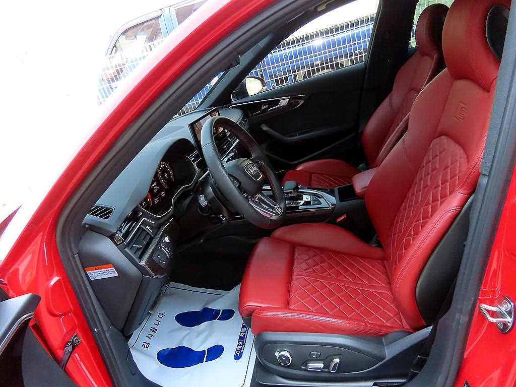 Audi S4 — photo 05