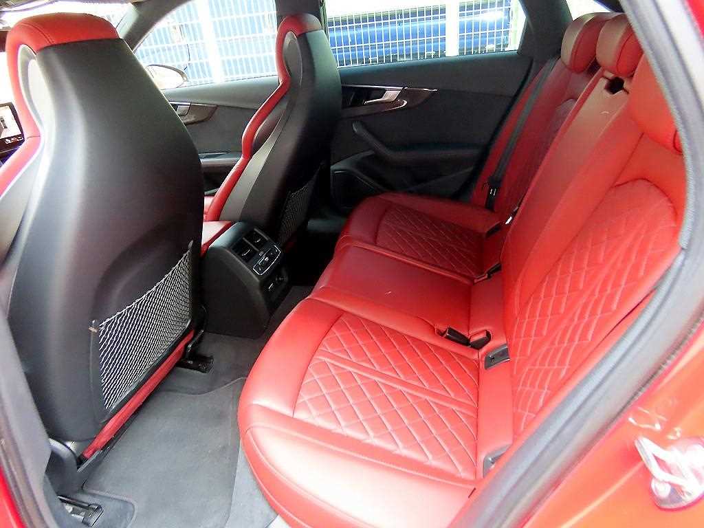 Audi S4 — photo 06