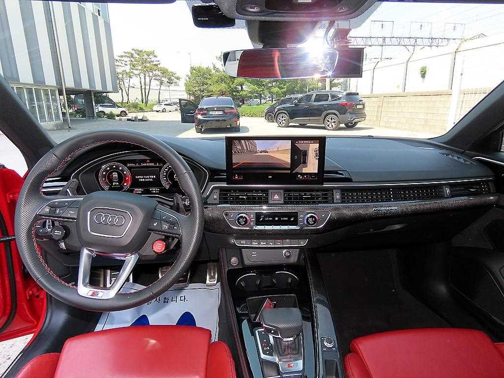 Audi S4 — photo 07