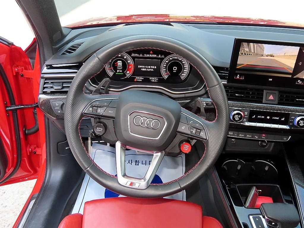 Audi S4 — photo 08