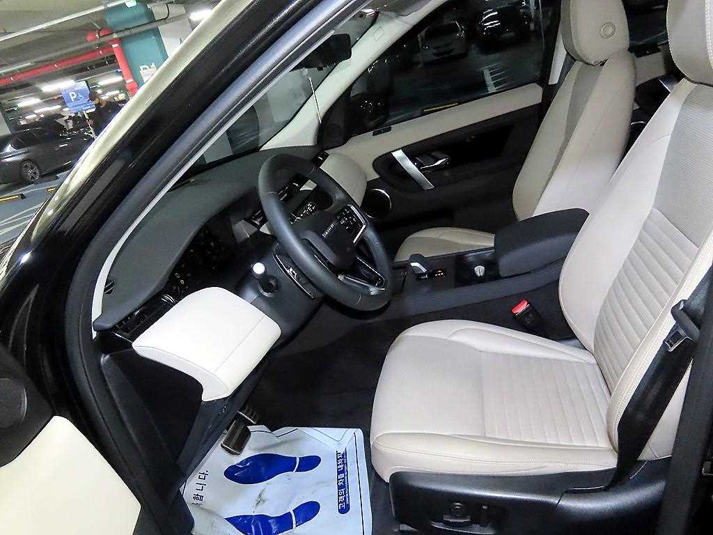Land Rover Discovery Sport — photo 06