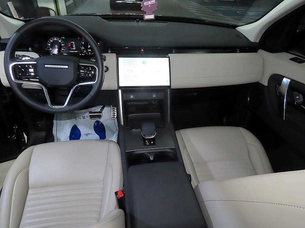 Land Rover Discovery Sport — photo 10