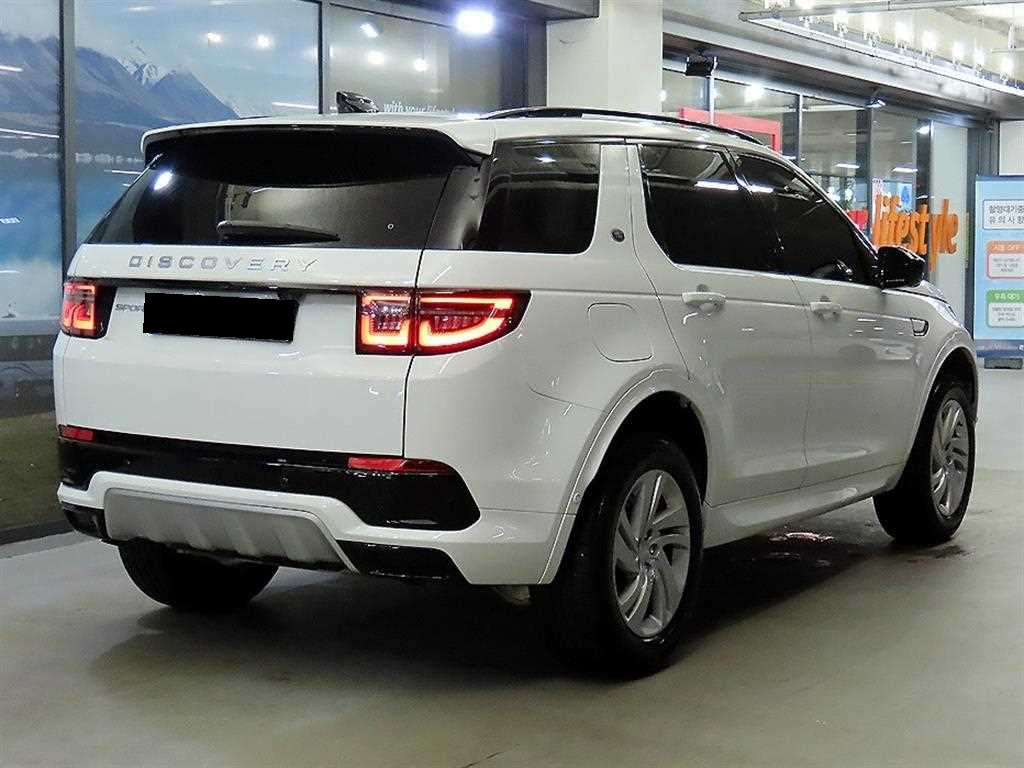 Land Rover Discovery Sport — photo 04