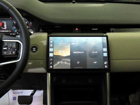 Land Rover Discovery Sport — photo 11