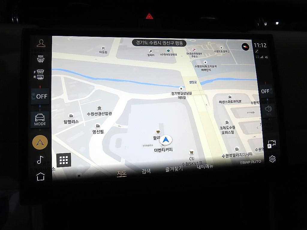 Land Rover Discovery Sport — photo 13
