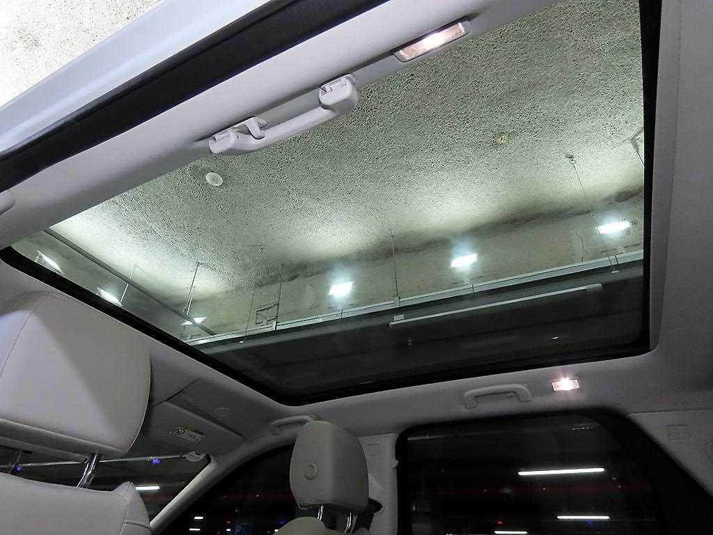 Land Rover Discovery Sport — photo 16